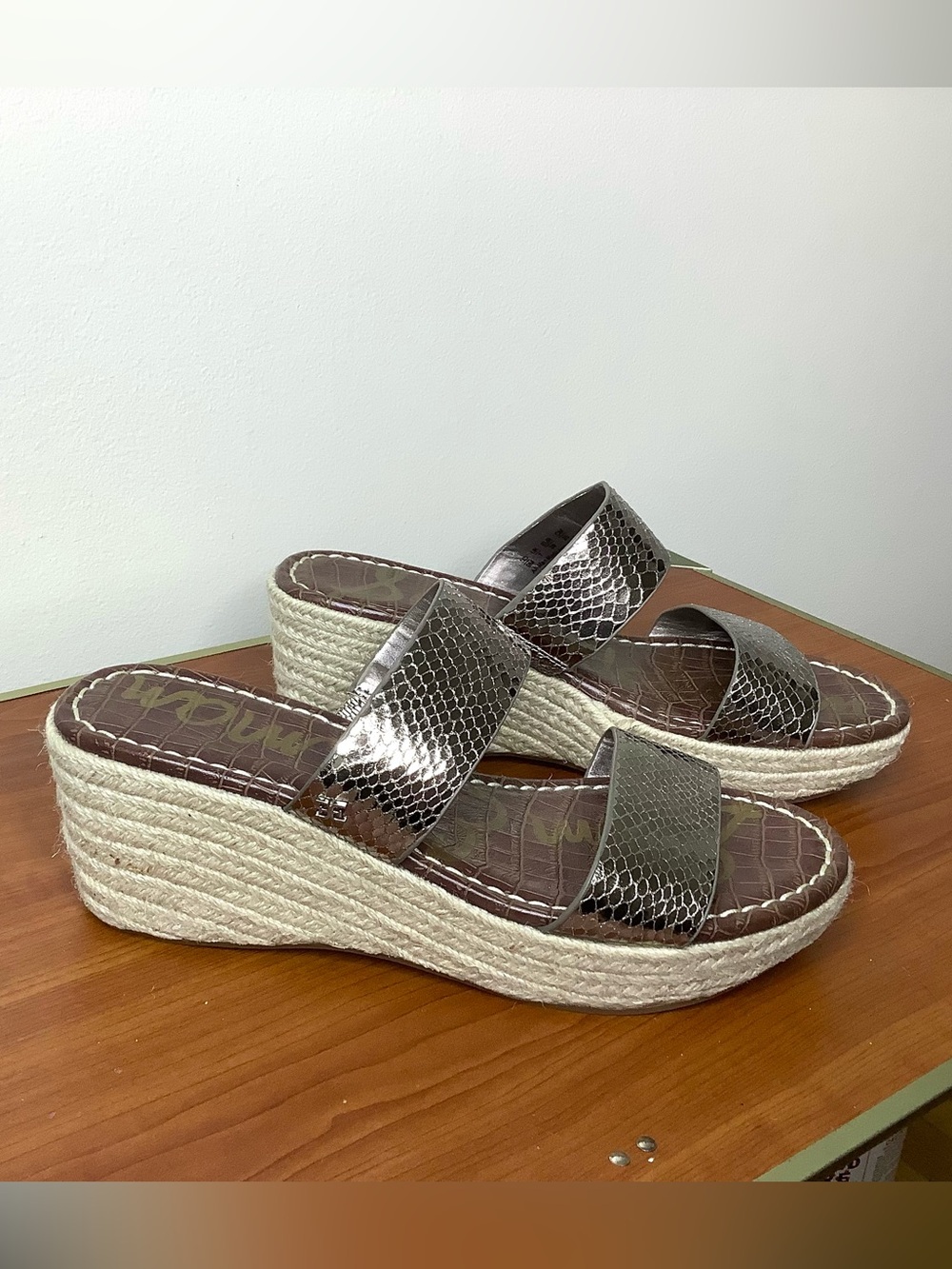 < Sam Edelman Rubie Metallic Espadrille Wedge Sandals > - Picture 1 of 6